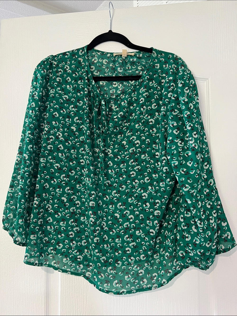 Green Printed Tie-Neck Blouse with Feminine Bow